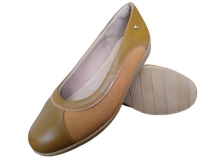 Imagem de Sapatilha feminina Usaflex ortopédica couro com tecido conforto para joanete Bico Redondo