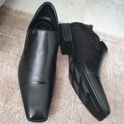 Imagem de Sapato com Salto Interno Jota Pe Preto 79510