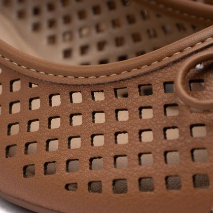 Imagem de Sapato Feminino Modare com Detalhe Vazado Caramelo