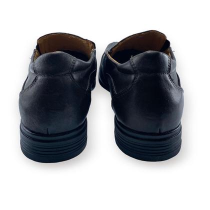 Imagem de Sapato Social Masculino em Couro Cor Café Detalhes nas Laterais do Cabedais Com Elástico - CHACAL