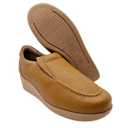 Imagem de Sapato Usaflex Mocassim Anabela em Couro Relax Uniforme