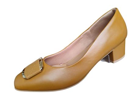 Imagem de Scarpin Usaflex Couro Tan Salto Bloco Enfeite Dourado