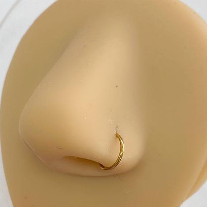 Imagem de SEGMENTO TITÂNIO NARIZ CLICKER - Argolinha Hipoalergênica com Fecho Clicker