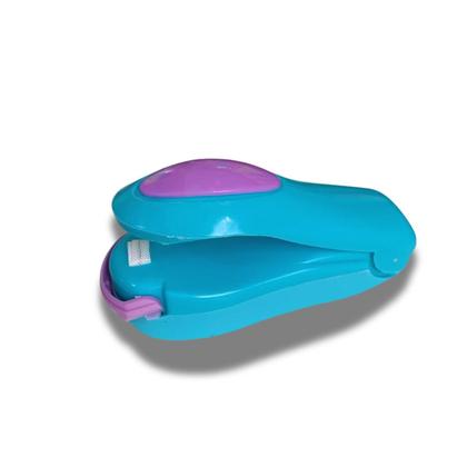 Imagem de Seladora Manual Compacta Com Imã Armazenamento Acessível Geladeira