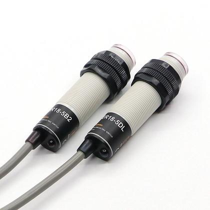 Imagem de SENSOR FOT. BARREIRA M18 ER18M-5B2 NF PNP 10-30Vdccorpo PVC - CABO 2m 3 fios - Sn 5m - AOTORO