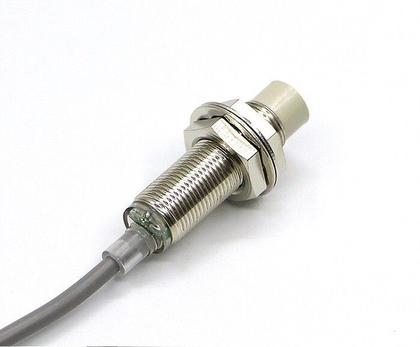 Imagem de SENSOR INDUT. M12 TR12-4DP3 NA+NF PNP 10-30Vdc CABO 2m 3 fios - Sn 4mm - AOTORO