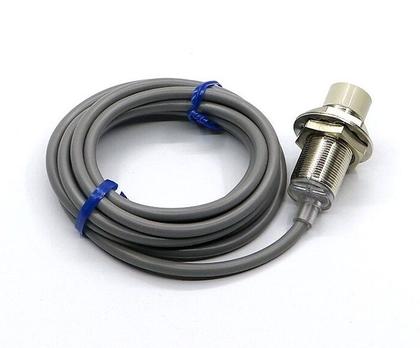 Imagem de SENSOR INDUT. M18 TR18-8DN3 NA+NF NPN 10-30Vdc CABO 2m 4 fios - Sn 8mm - AOTORO