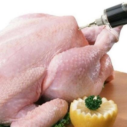 Imagem de Seringa para injetar temperos frangos carne natal