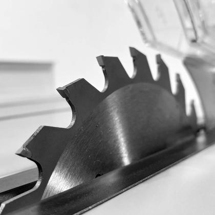 Imagem de Serra Circular de Bancada 8 Pol 1200w com Motor de Indução