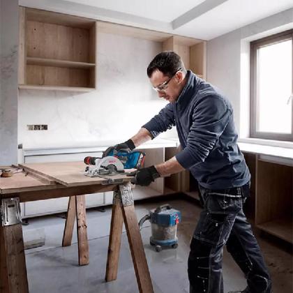 Imagem de Serra Circular GKS 18V-51 Com 2 Baterias, Carregador e 1 Disco 30D - Bosch