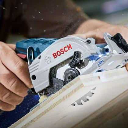 Imagem de Serra Circular Profissional 3.3/8" a Bateria 12V GKS 12V-26 - BOSCH