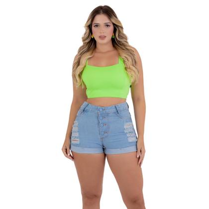 Imagem de Short Jeans Feminino, Lavagem Clara, Modelo Detonado e Barra Dobrada