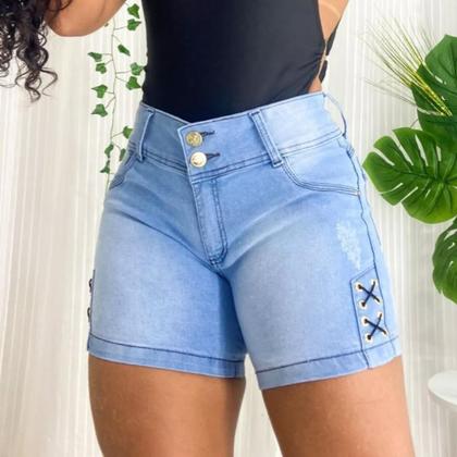 Imagem de Short Meia Coxa Claro Com Ilhós Roupa Feminina.