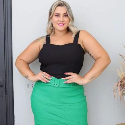 Imagem de Short Saia Plus Size Modelagem Grande Cós Alto Pregas Cinto
