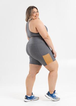 Imagem de Shorts plus size de academia com bolso de tela