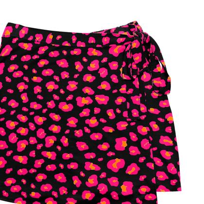 Imagem de Shorts Saia Estampa Onça com Cordinha Ajustável