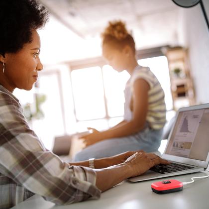 Imagem de Sincronização de áudio com botão USB Mute para Zoom, Teams e Meet