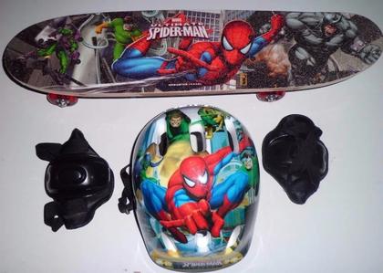 Imagem de Skate Infantil Homem Aranha 61cm + Capacete + Joalheira