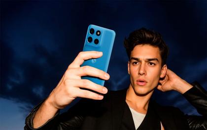Imagem de Smartphone Moto G17 6.7 Octa Core 256GB 12GB Câmera Tripla AZUL