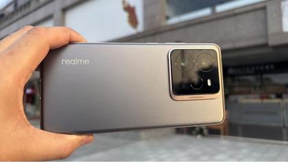 Imagem de Smartphone realme gt 7 pro rmx5011 nfc dual sim de 512gb 12gb ram de 6.78 50508mp 16mp galaxy grey
