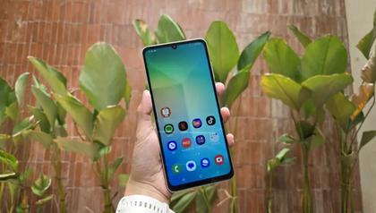 Imagem de SMARTPHONE SAMSUNG GALAXY A06 SMA065M DUAL SIM DE 64GB, 4GB RAM DE 6.7 50 plus 2MP, 8MP LIGHT BLUE