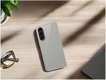 Imagem de Smartphone Samsung Galaxy A56 256GB 5G 8GB RAM Verde 6,7" Câm. Tripla + Selfie 12MP