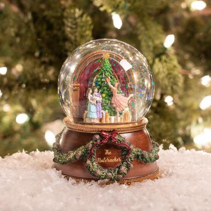 Imagem de Snow Globe Nutcracker Glitterdome 100mm Resina de Natal