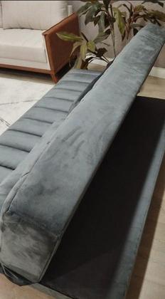 Imagem de Sofá Cama Viero Luna Grafite Veludo com Almofadas