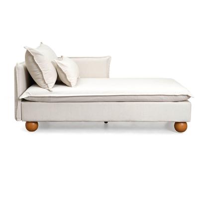 Imagem de Sofá Modular Chaise Braço Lateral com Pé Bolinha Sôma CabeCasa MadeiraOriginals
