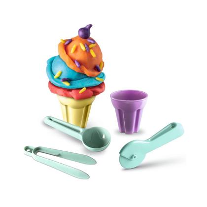 Imagem de Sorveteria de Brinquedo com 12 Massinhas de Modelar e Acessórios