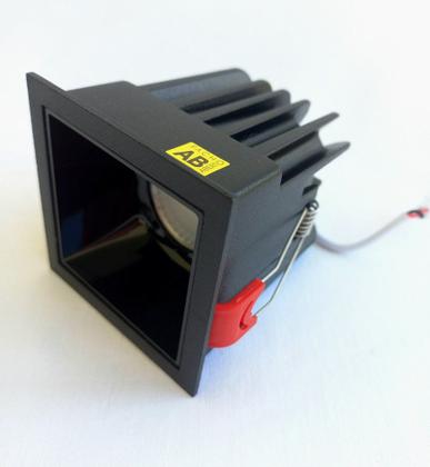 Spot Picco Led 8W 2700K 600Lm 36 Preto - INTERLIGHT Imagem de Spot Picco Led 8W 2700K 600Lm 36 Preto