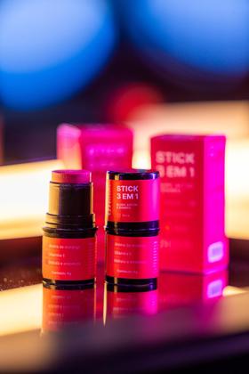 Imagem de Stick 3 em 1 Baton, Blush e Sombra