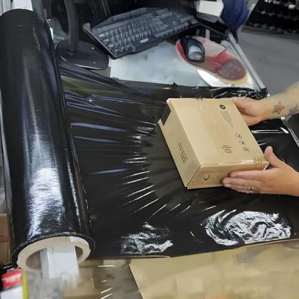 Imagem de Stretch GS Filme Preto Bobina Rolo 3kg 50cm 20Mic 300m