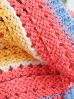 Imagem de Suéter Cropped De Crochê Listrado Feminino Com Gola Polo E Manga Curta, Botões, Estilo Chic