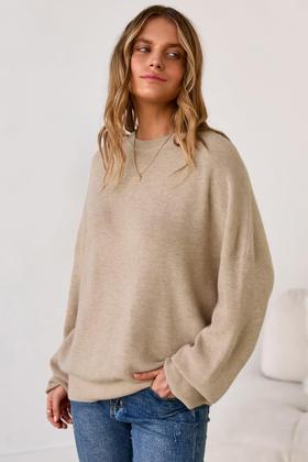 Imagem de Suéter feminino de grandes dimensões Arach&Cloz, mistura de lã em forma de asa de morcego