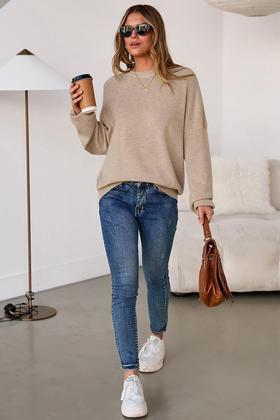 Imagem de Suéter feminino de grandes dimensões Arach&Cloz, mistura de lã em forma de asa de morcego