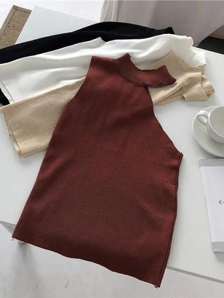 Imagem de Suéter Feminino de Malha com Ombro de Fora - Sem Mangas, Gola Alta, Preto, Branco e Bege