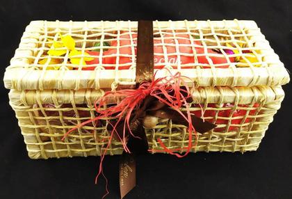 Imagem de Super Cesta de Vime com Espumante Pelúcia Chocolates Variados Presente Aniversário Namorados