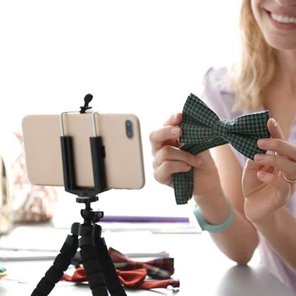 Imagem de Suporte Clip Universal para Celular Smartphone com Encaixe 1/4 Polegadas