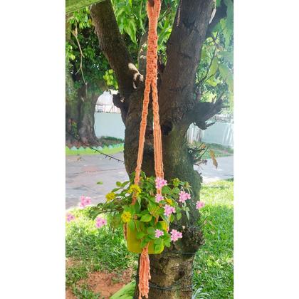 Imagem de Suporte Decorativo em Macramê, Arranjo de cordas Suspenso, Presente Ideal, Redinha para Planta