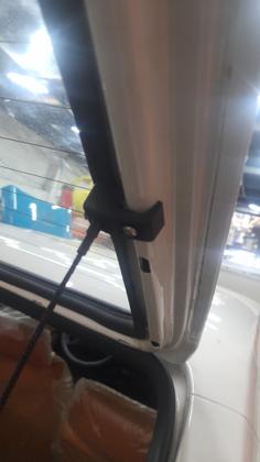 Imagem de Suporte do Cordão da Tampa Do Porta-Malas Fiat 147 + Cordões