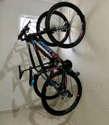 Imagem de Suporte para bicicleta parede vertical