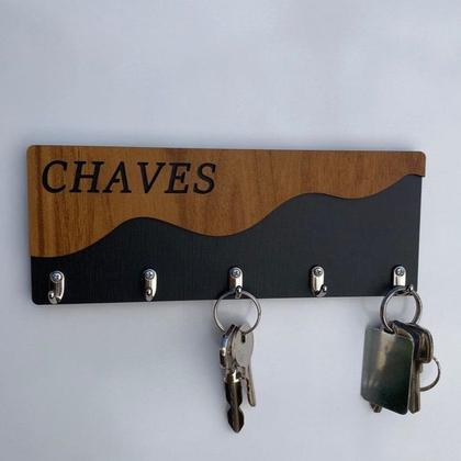 Imagem de Suporte para Chaves em MDF: Organização Sofisticada e Prática com Toque de Madeira Carvalho