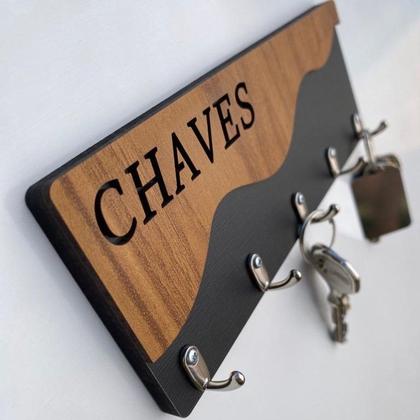 Imagem de Suporte para Chaves em MDF: Organização Sofisticada e Prática com Toque de Madeira Carvalho