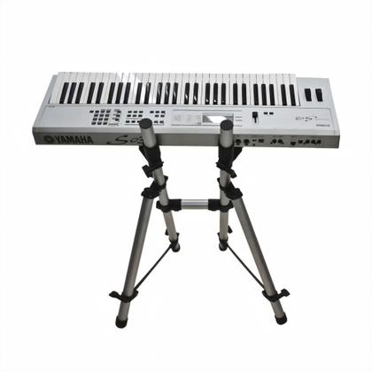 Imagem de Suporte Profissional Titanium Racks cor Prata TM110 Para Teclado de Até 7 Oitavas 88 Teclas