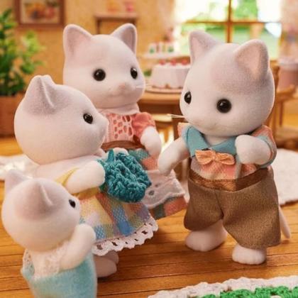 Imagem de Sylvanian Families Família dos Gatos de Leite 3+ 5738 Epoch