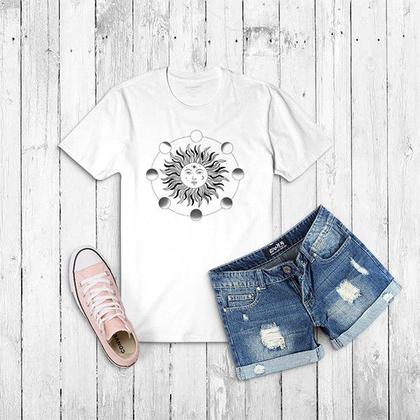 Imagem de T shirt blusinhas sol e lua misticas - retro - tumblr camiseta
