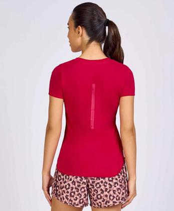 Imagem de T-shirt Skin Fit Alongada Gola V Alto Giro - Ref. 2331701