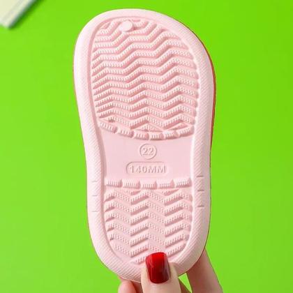 Imagem de Tamancos de Jardim Infantis - Leves, Respiráveis e Perfeitos para Praia