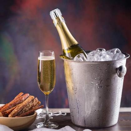 Imagem de Tampa De Compressão Para Garrafa De Vinho Em Aço Inox - Clink